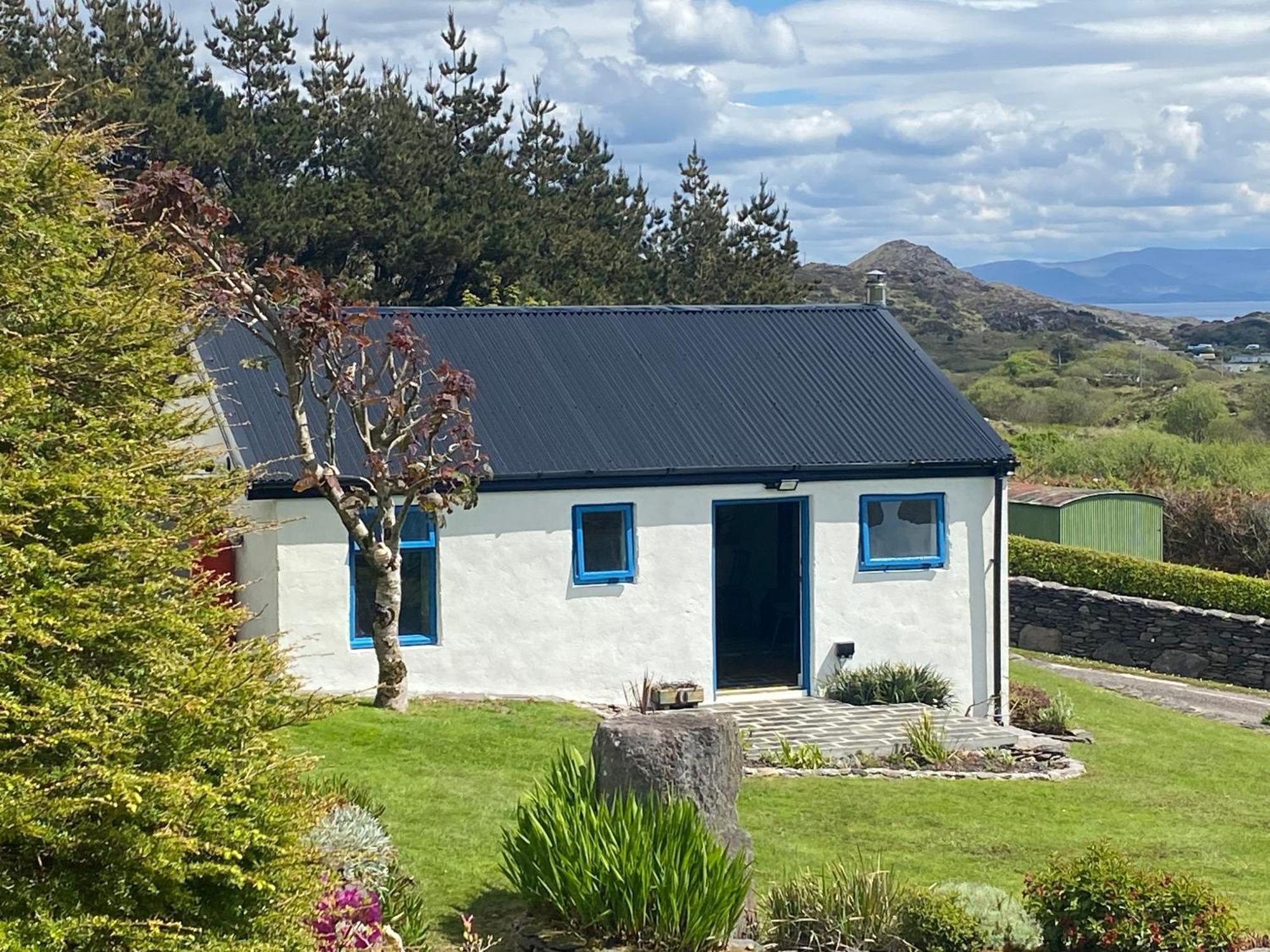 Unique Old Stone Cottage Killarney Exterior photo